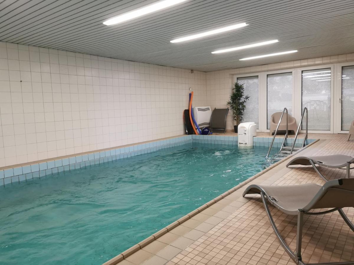Moderne Wohnung Mit Privatpool Büsum Esterno foto